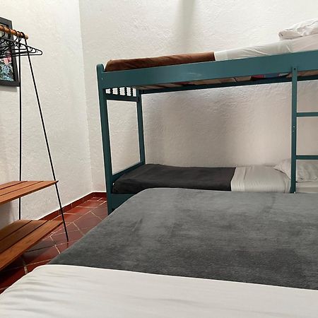 Popichi Hostel บียาเดเลย์บา ภายนอก รูปภาพ