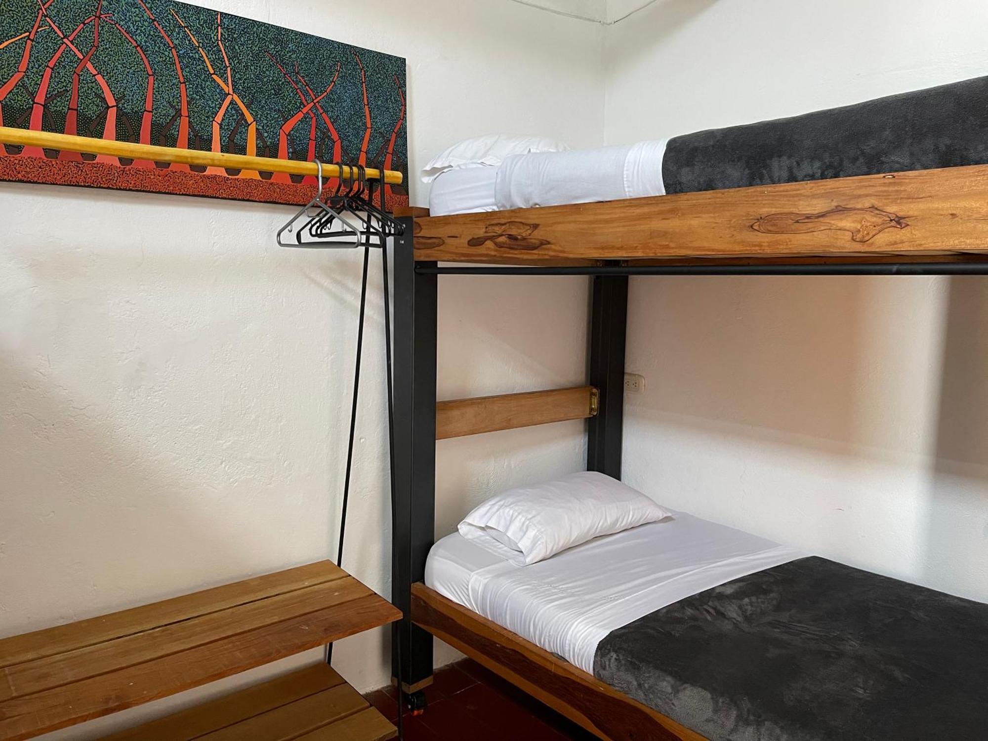 Popichi Hostel บียาเดเลย์บา ภายนอก รูปภาพ